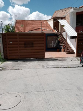 Departamento entero de 2 habitaciones en Cuenca